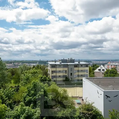 Place With A View At Strizkov Apartamento