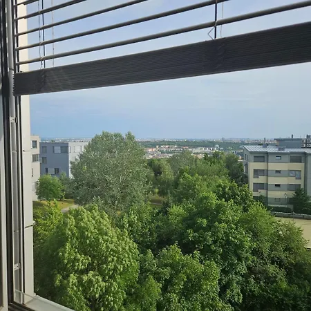 Place With A View At Strizkov Apartamento